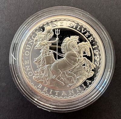 rare 1997 Britannia Silver coin. in capsule