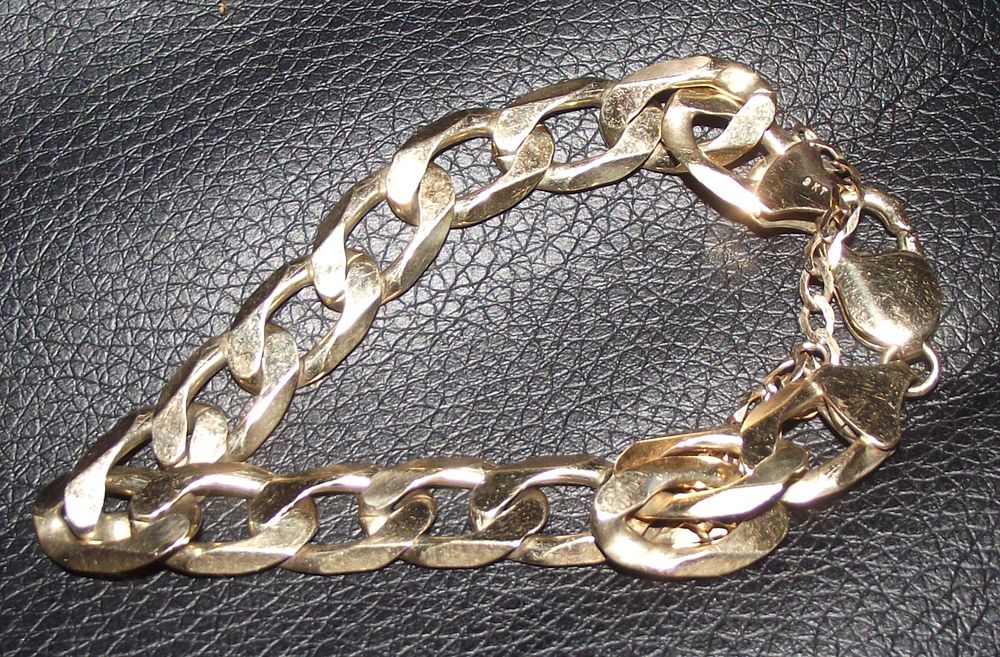 Chesterfield Auctions | Leil&atilde;o 11 | Antiques and Collectables