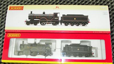 Hornby OO Gauge BR 4-4-0 Class T9 '30310' Steam Locomotive and Tender, R2713. A Hornby OO Gauge 