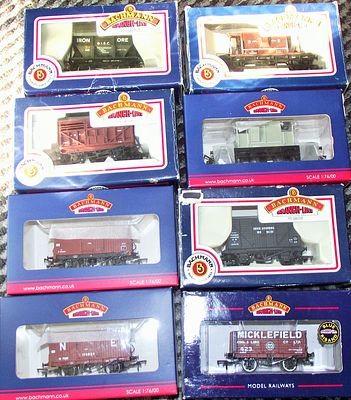 A Collection of Bachmann Branchline OO Gauge Model Railway Freight Wagons, including 12 Ton 