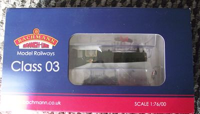 Bachmann Branch-Line 31-360 Class 03 Diesel Shunter D2011 BR Green Late Crest OO Gauge Boxed. A 