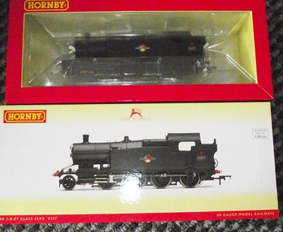 Hornby OO Gauge BR 2-8-0T Class 42XX '4257' Steam Tank Locomotive, New in Box. A Hornby OO gauge 