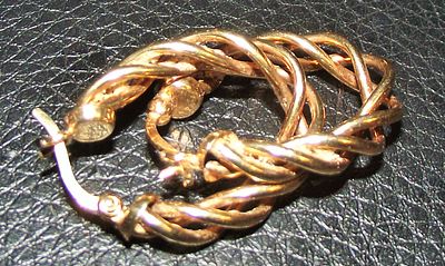 Pair of 9ct Twisted Rope Design Hoop Earring in Yellow gold 2.2g approx . This lot features a 