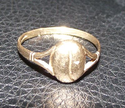 A Vintage Style Yellow 9ct gold Coffee Bean Ring fully marked 0.94g approx. A vintage style 9ct 