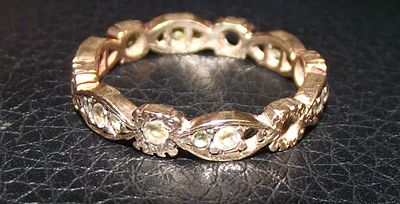 9ct gold open work stone set ring some stones missing 1.5g approx . 9ct gold open work stone set 