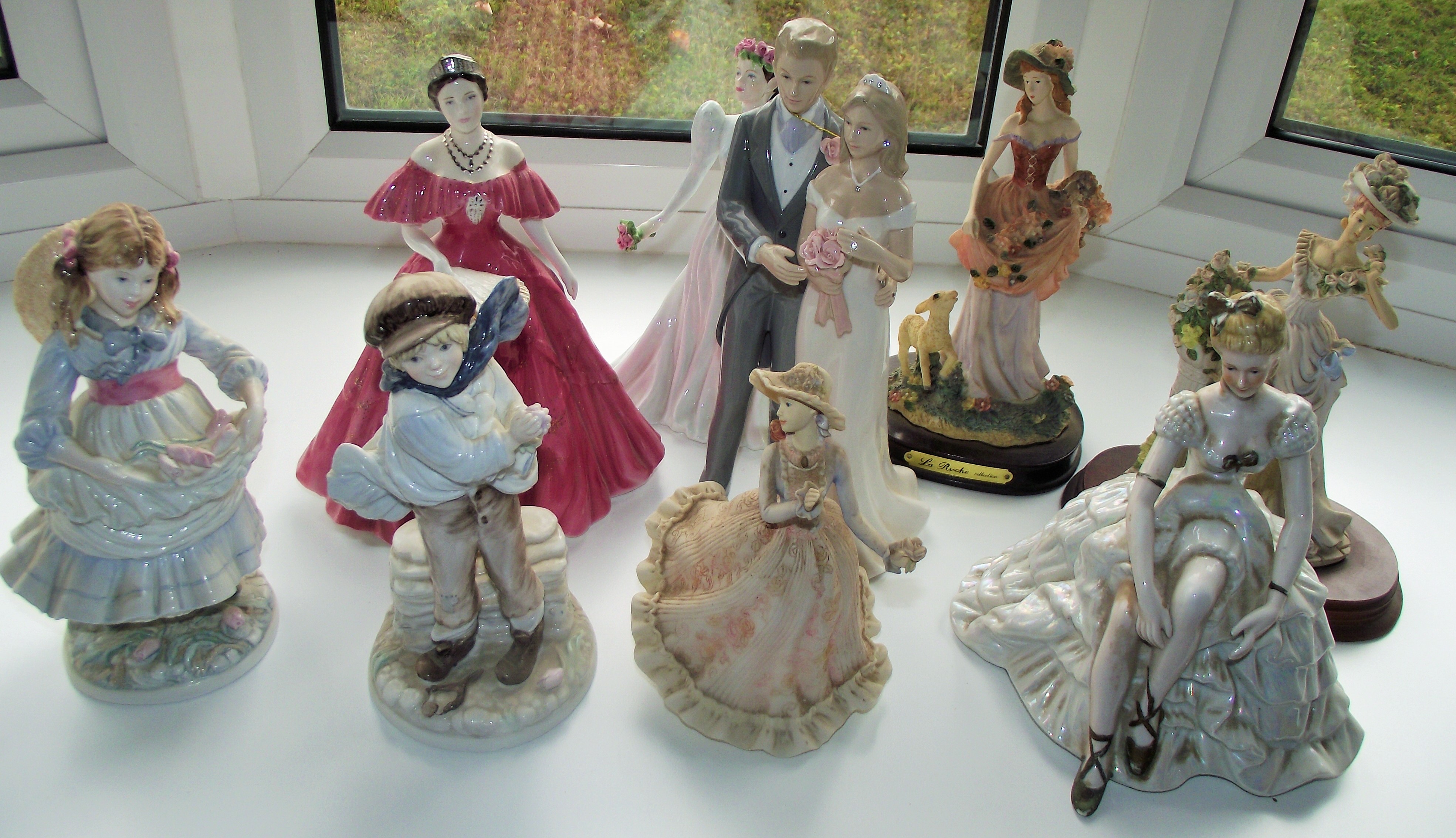 Collection of 9 figurines Coal port , Worcester , Leonardo