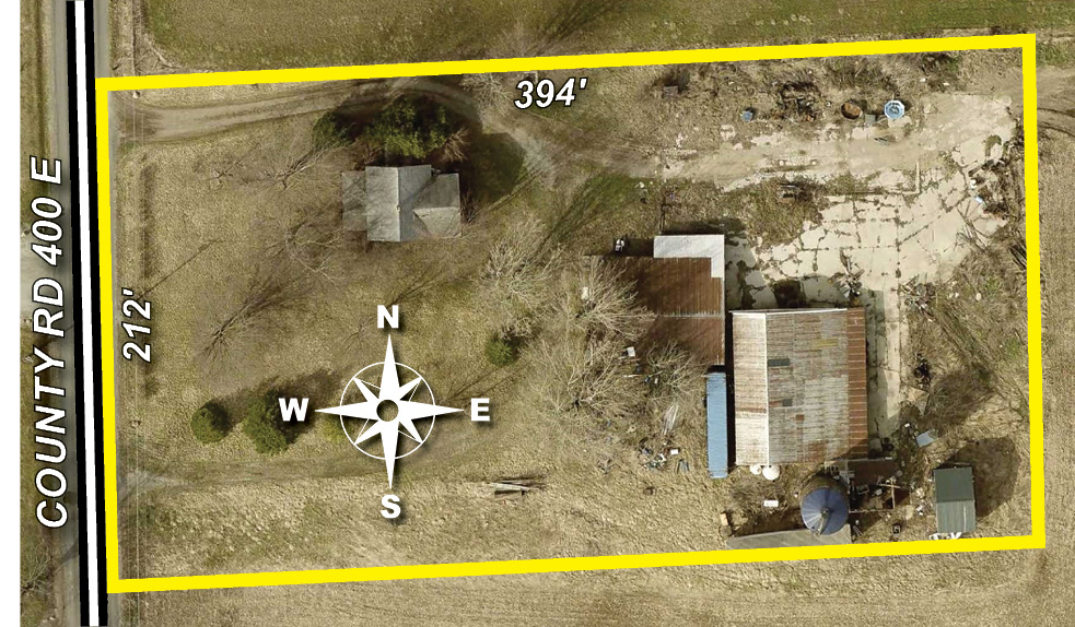 Chupp Auctions & Real Estate LLC | 1.92 Acres - House - 2 Barns