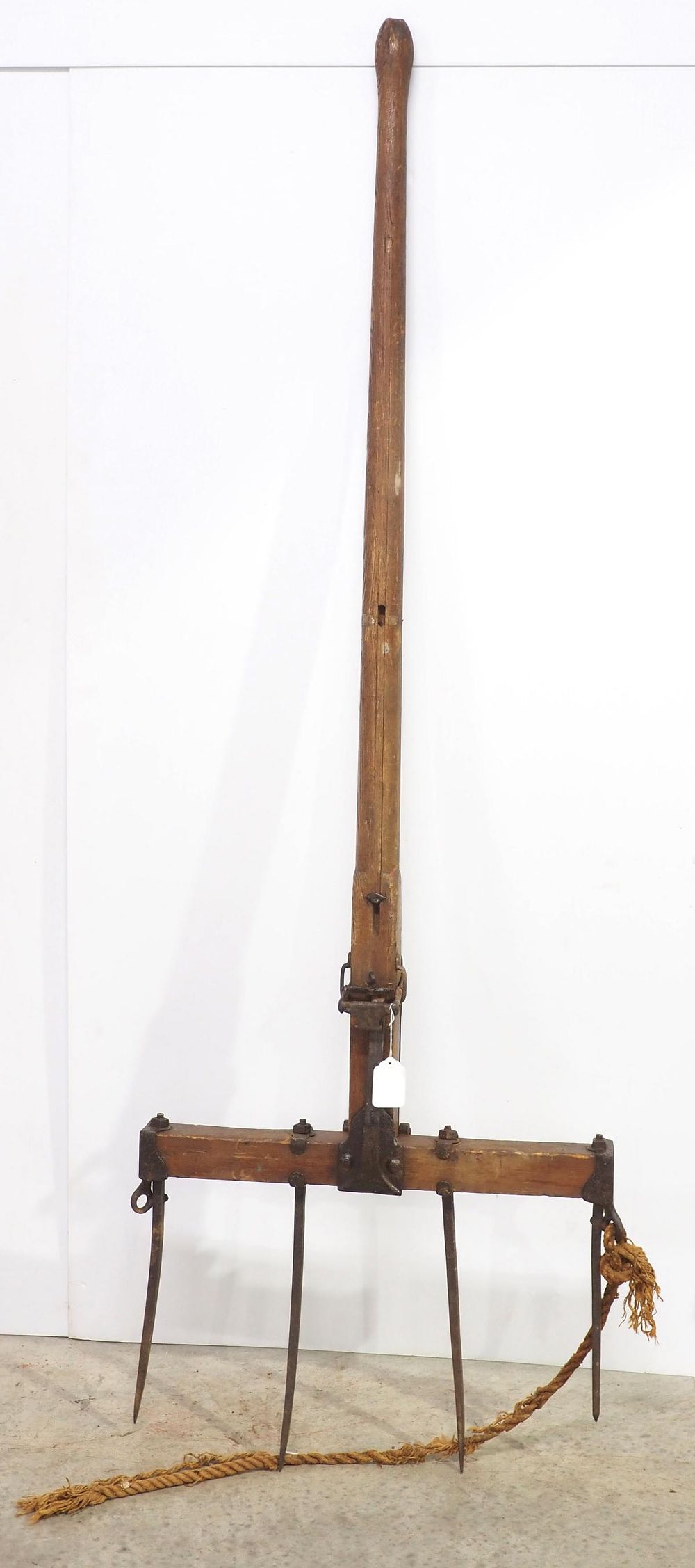 Lot 383: 4-tine 1-horse hay fork