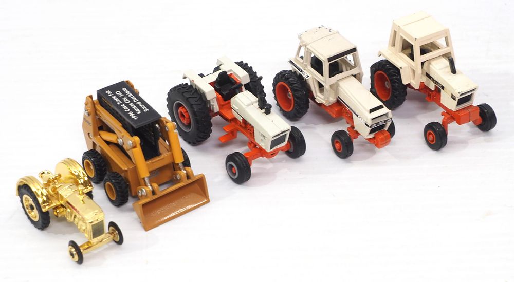 Lot 223: (5) Various Case items