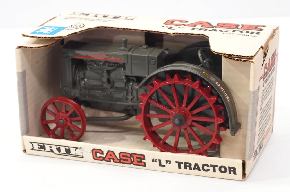 Lot 304: Case L with red letter & wheels