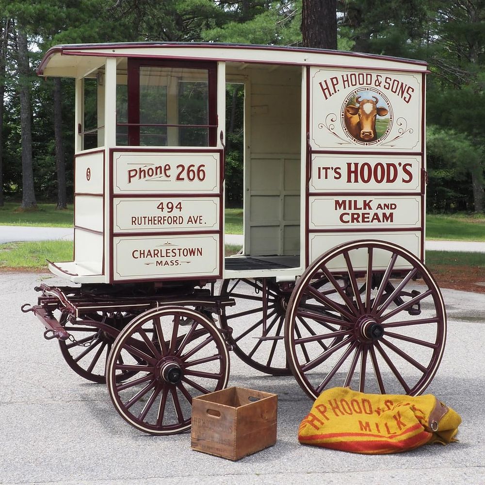 Lot 1189: H.P. Hood & Sons No.5 Milk Wagon