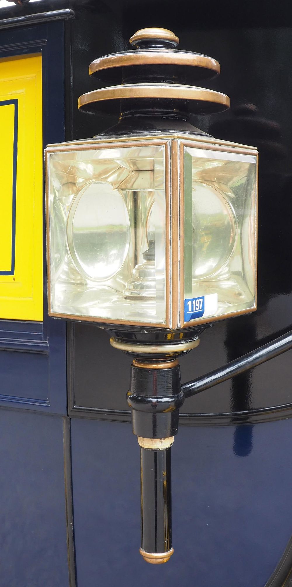 Lot 1197: Pair of DeVoursney carriage lamps