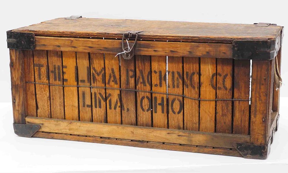 Lot 1198: The Lima Packing Co. shipping crate