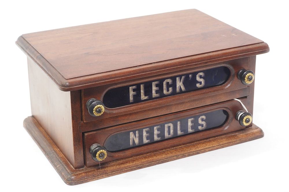 Lot 1232: Wooden 2-drawer Flecks Needles cabinet