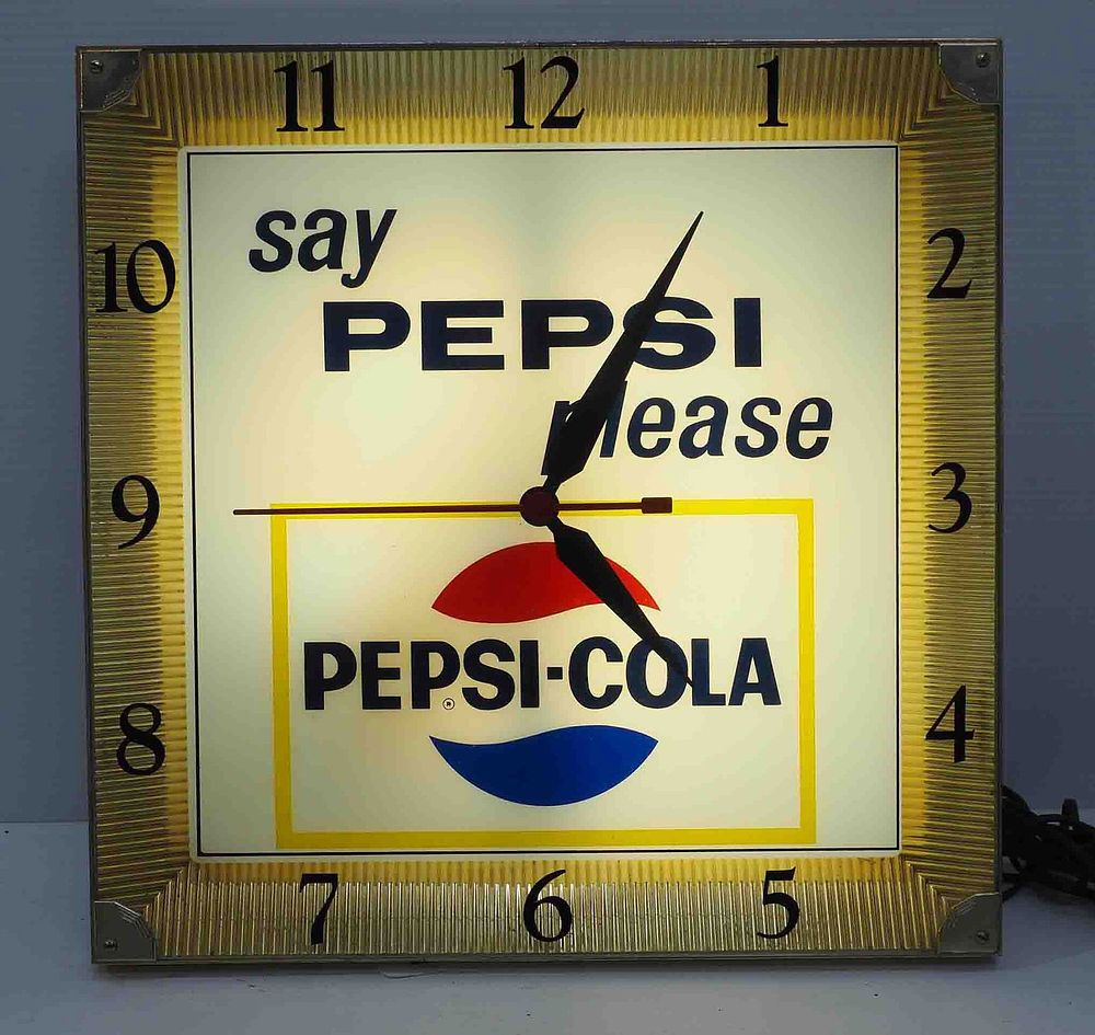 Lot 1338: Pepsi-Cola lighted clock