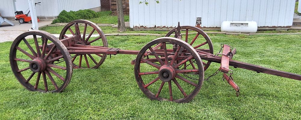 Lot 370A: John Deere freight wagon gear