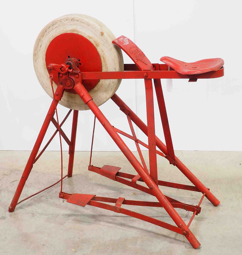 Lot 389: Keen Kutter pedal grinder