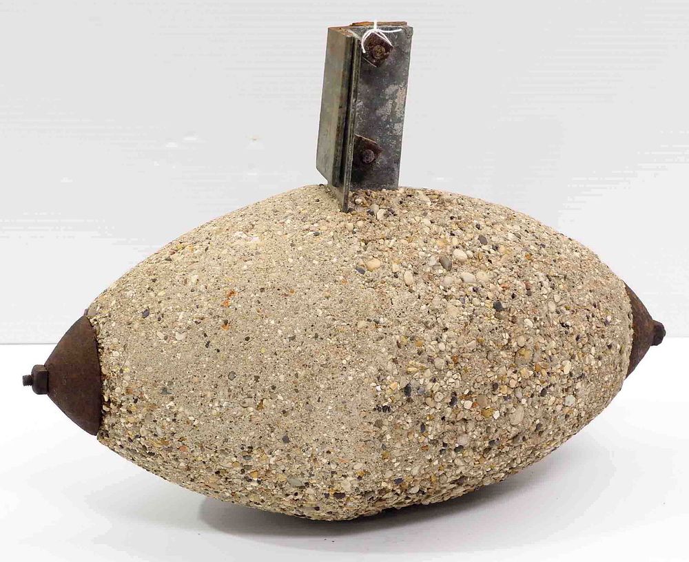 Lot 429: Concrete windmill weight