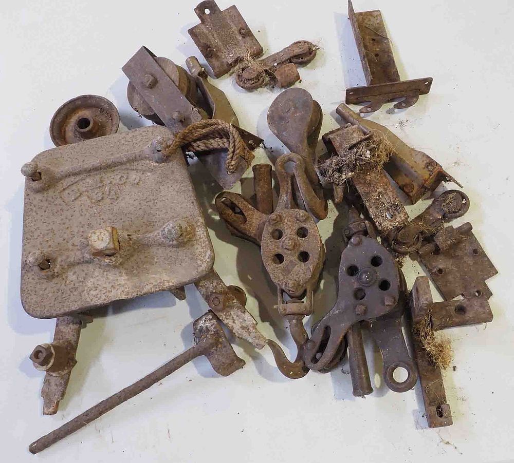 Lot 601: Trolley parts & more