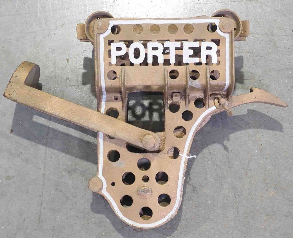 Lot 897: Porter 2x4 track cut-out hay trolley