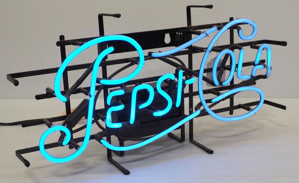 Lot 295: Pepsi Cola neon sign