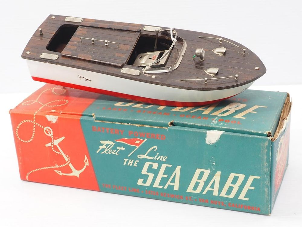 Lot 267: The Sea Babe Speed Boat by Fleet Line