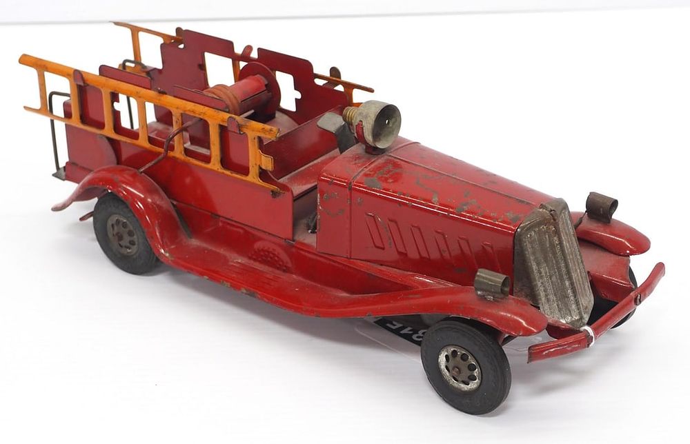 Lot 315: 1940's Marx Girard Fire Dept. Ladder Truck