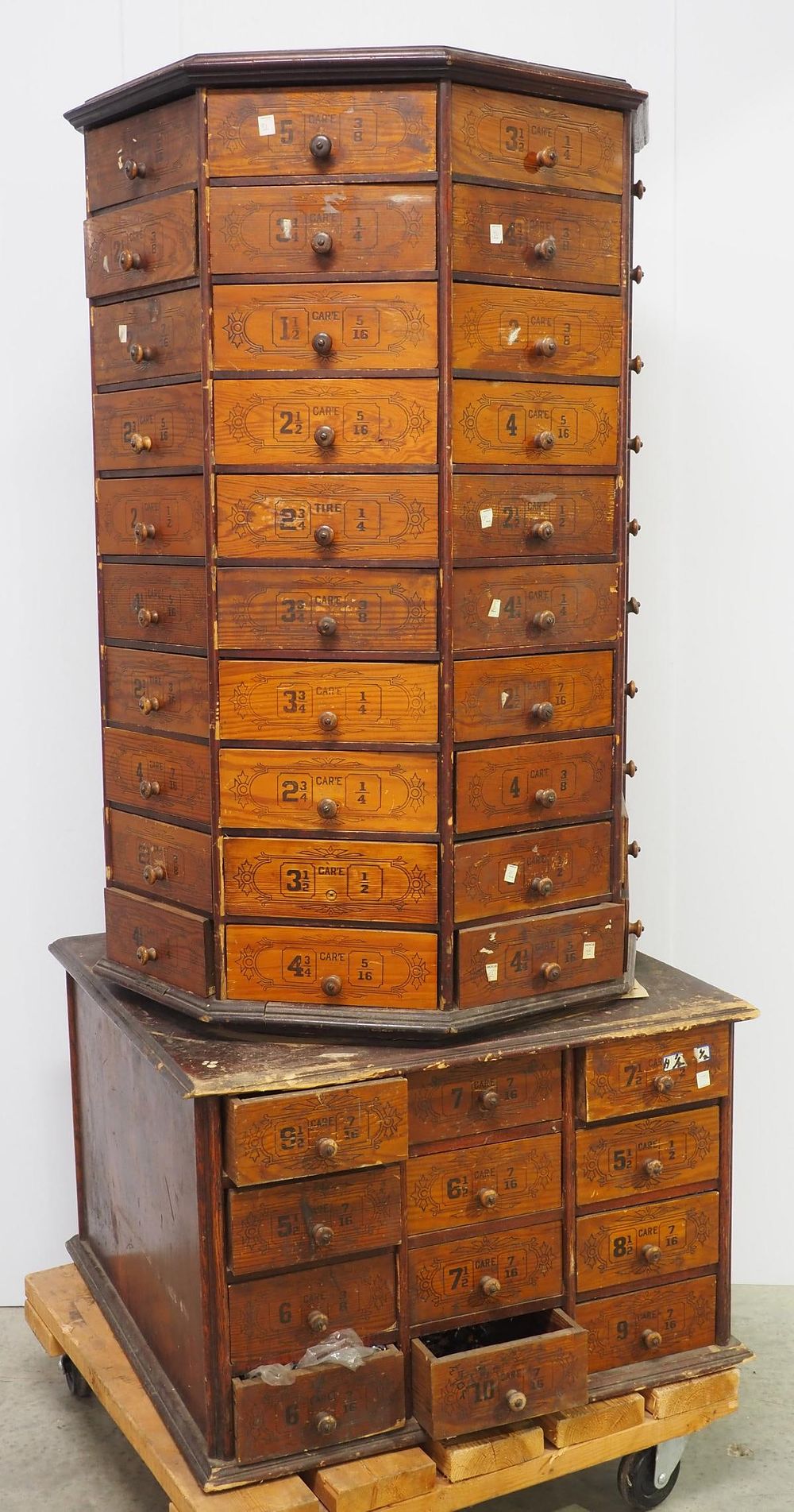 Lot 1187: Very large octagon wooden bolt bin