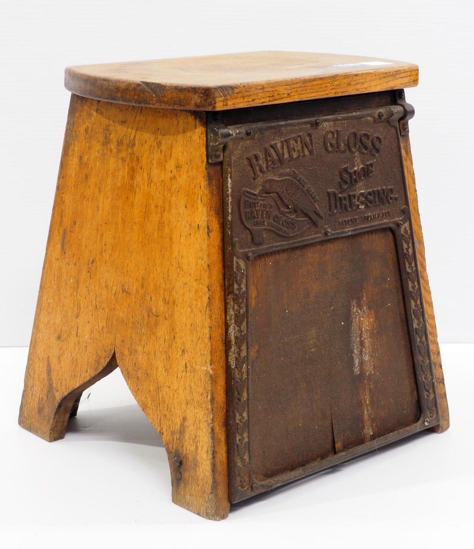 Lot 1190: Wood & cast iron shoe shine bench