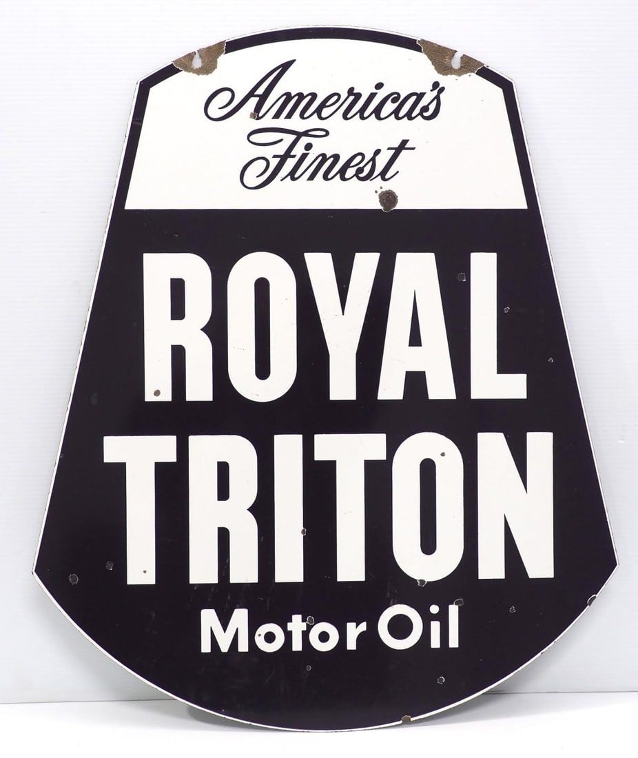 Lot 1239: Royal Triton Motor Oil sign