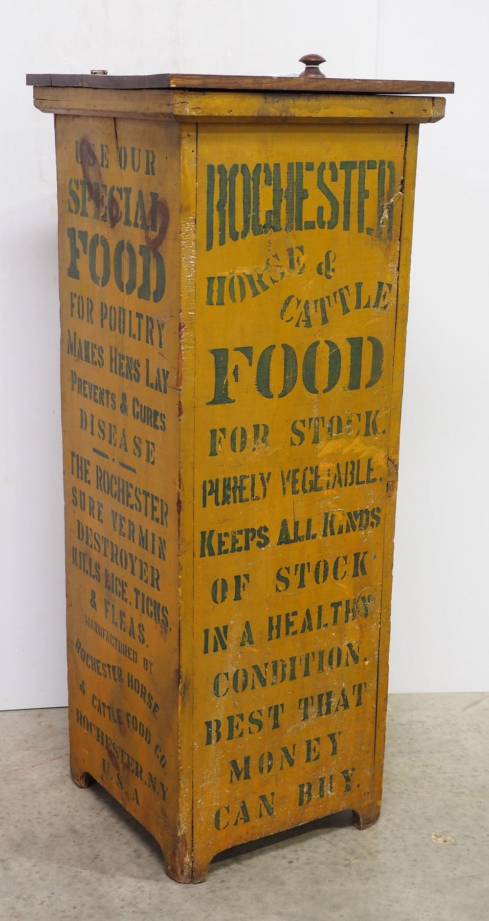 Lot 1275: Rochester Horse & Cattle Food wooden feed bin
