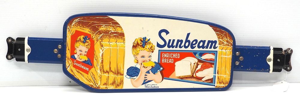 Lot 1317: Sunbeam Bread loaf-shaped door push