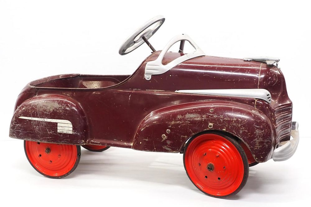 Lot 1371: Steelcraft Chrysler pedal car