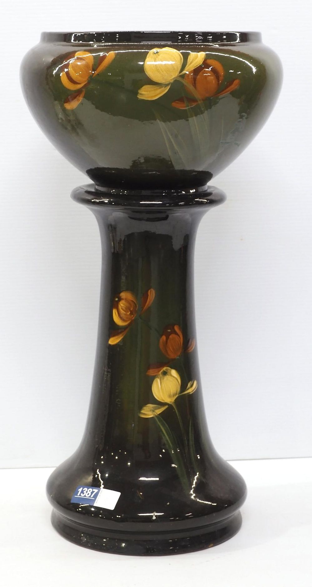 Lot 1387: Weller or Roseville jardiniere & pedestal