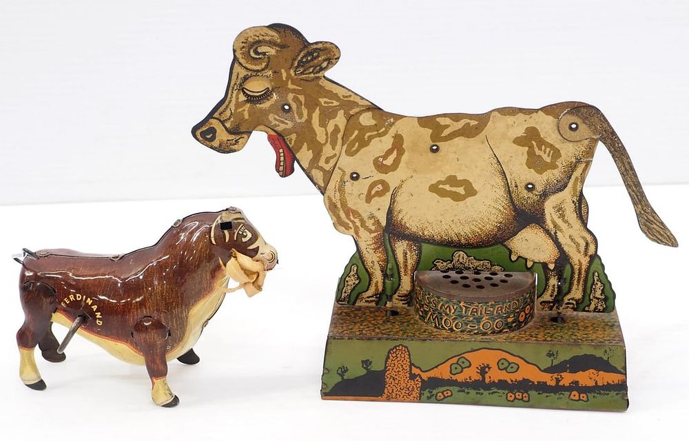 Lot 38: Ferdinand the Bull and Mooing Cow toy