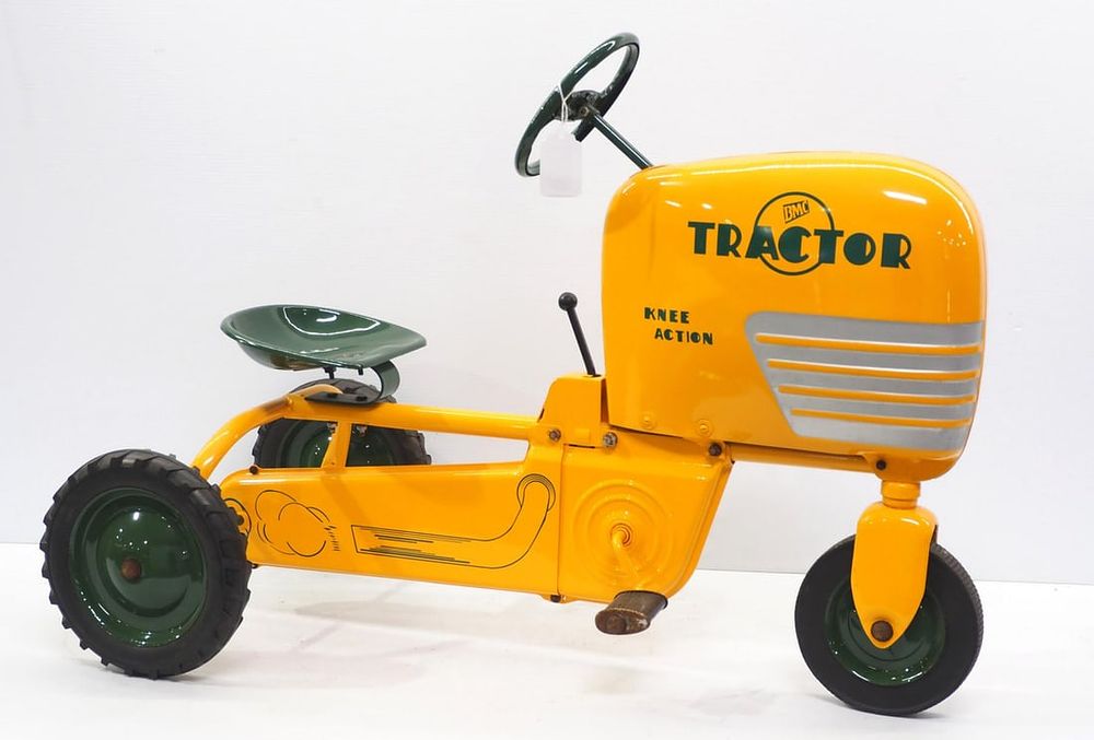 Lot 221: BMC pedal tractor