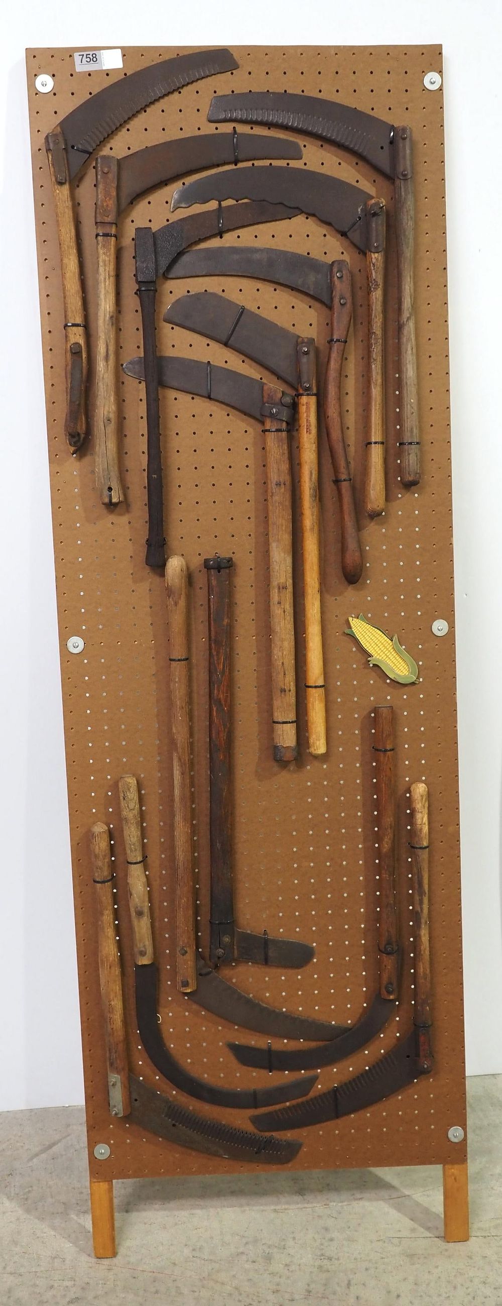 Lot 758: Large collection of corn cutters