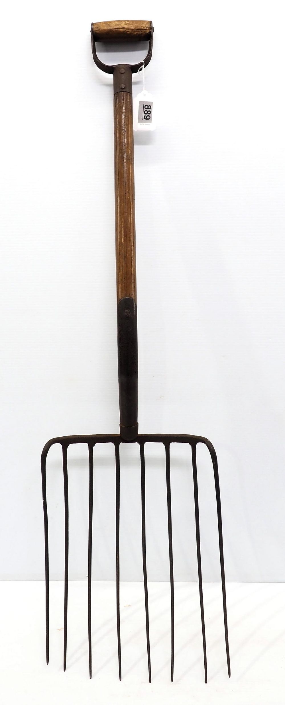 Lot 889: 8-tine Keen Kutter fork with wood handle