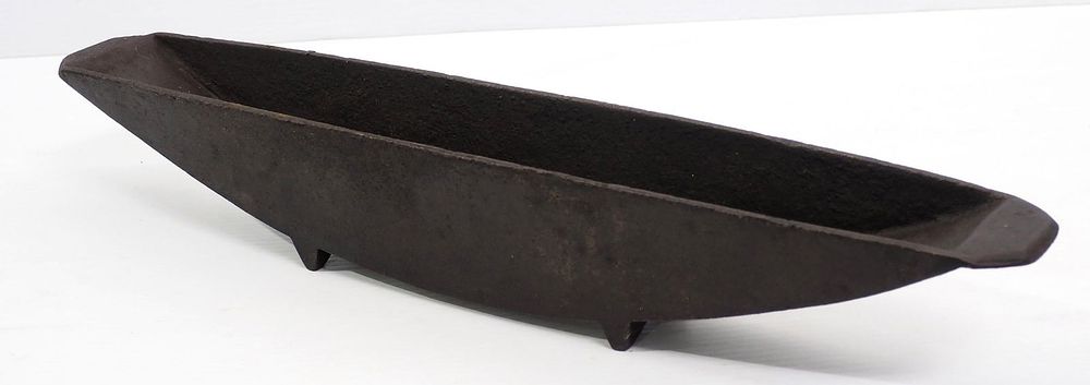 Lot 2280: Cast iron wagon wheel soaker
