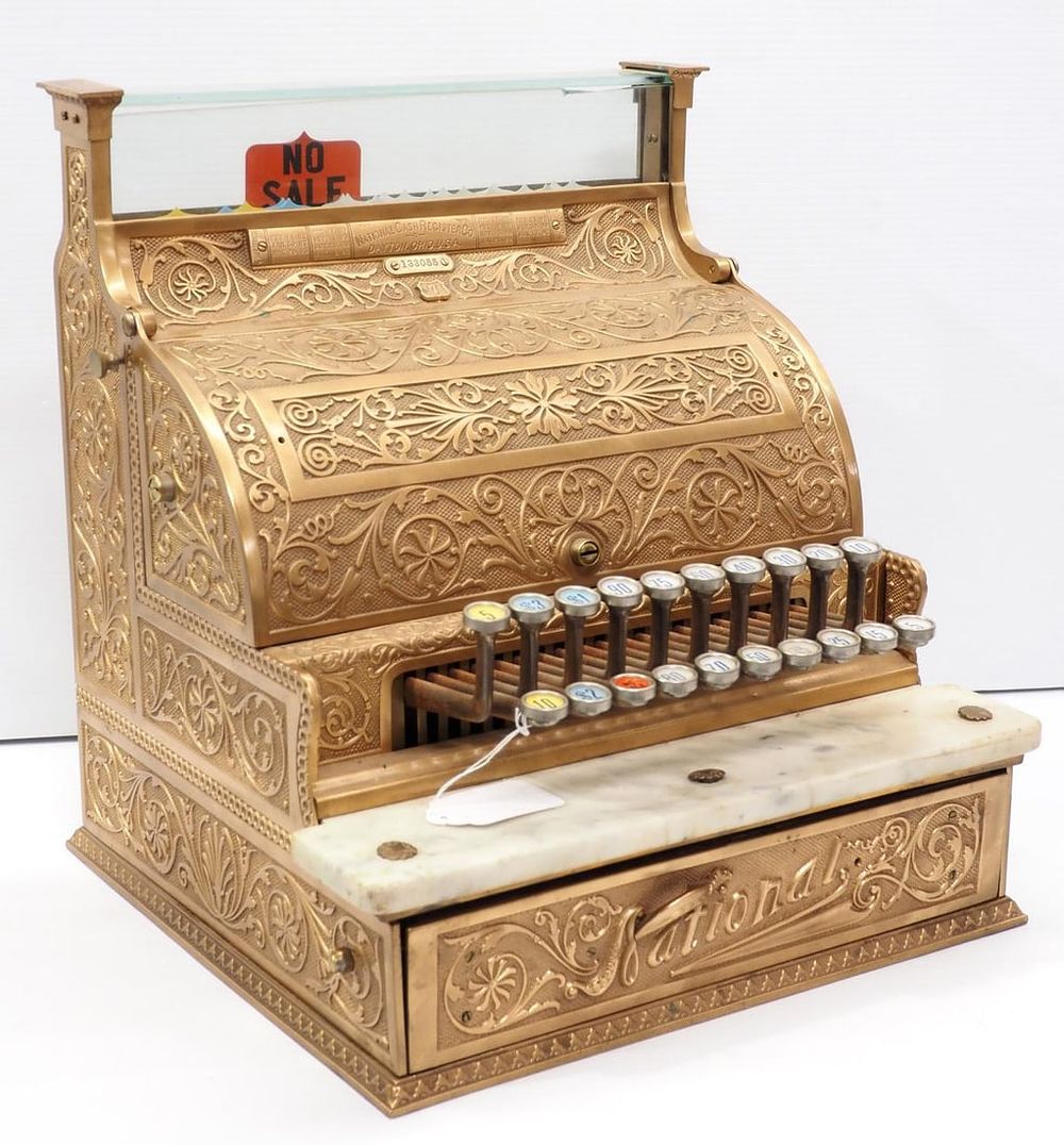 Lot 1226: National No.7 brass cash register