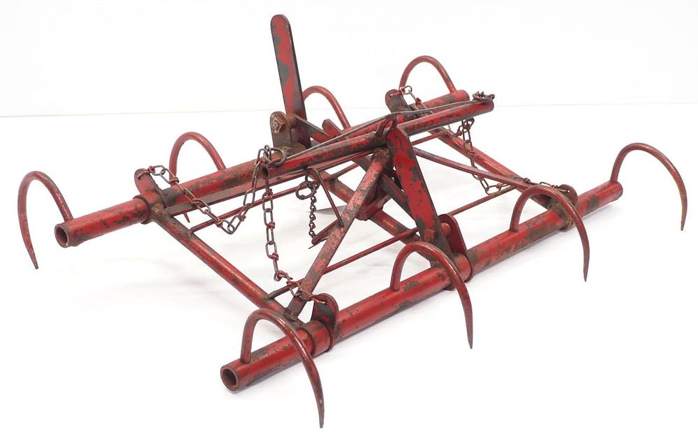Lot 209: Salesman sample bale carrier