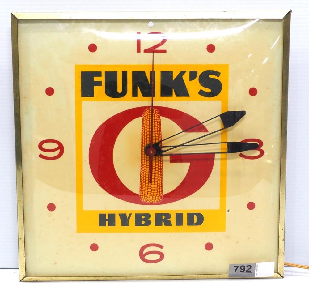 Lot 792: Funk's G Hybrid electric clock