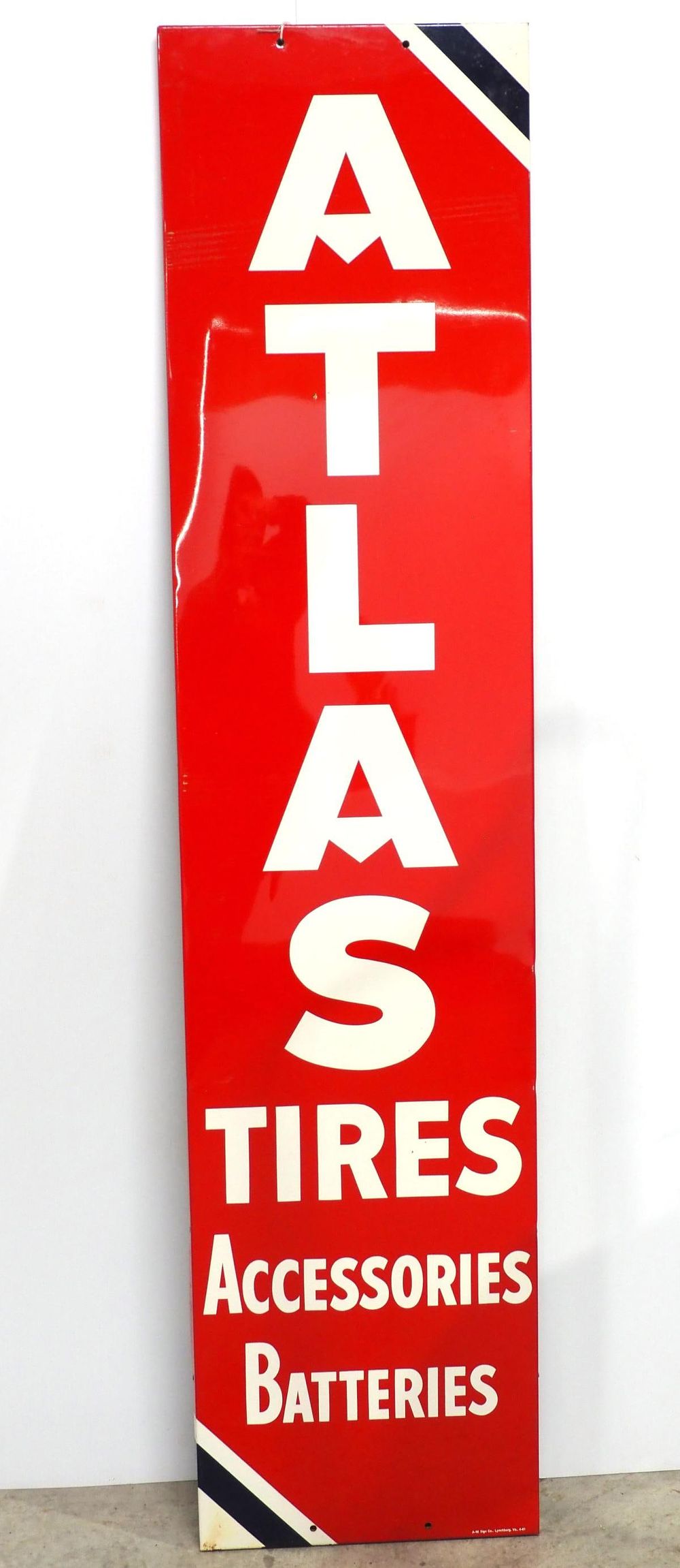 Lot 1086: Atlas Tires, Accessories, Batteries sign