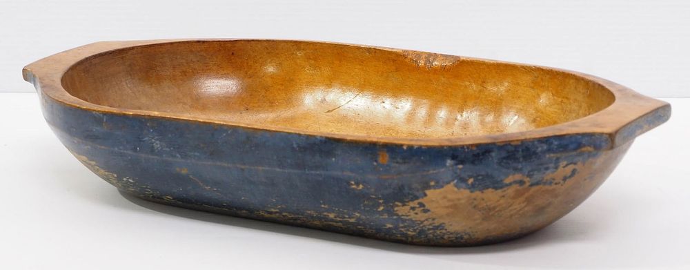 Lot 45: Wooden dough bowl