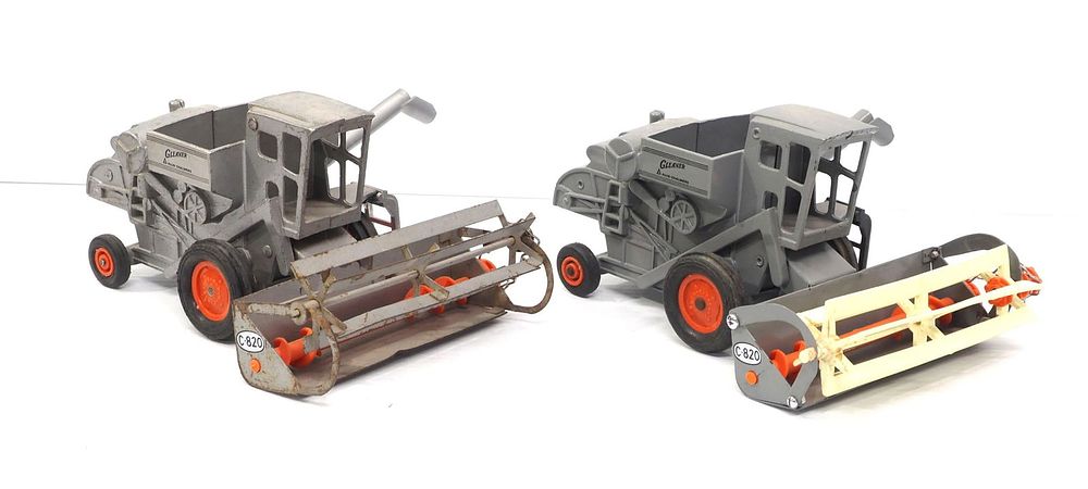 Lot 1: (2) Ertl C-820 Gleaners