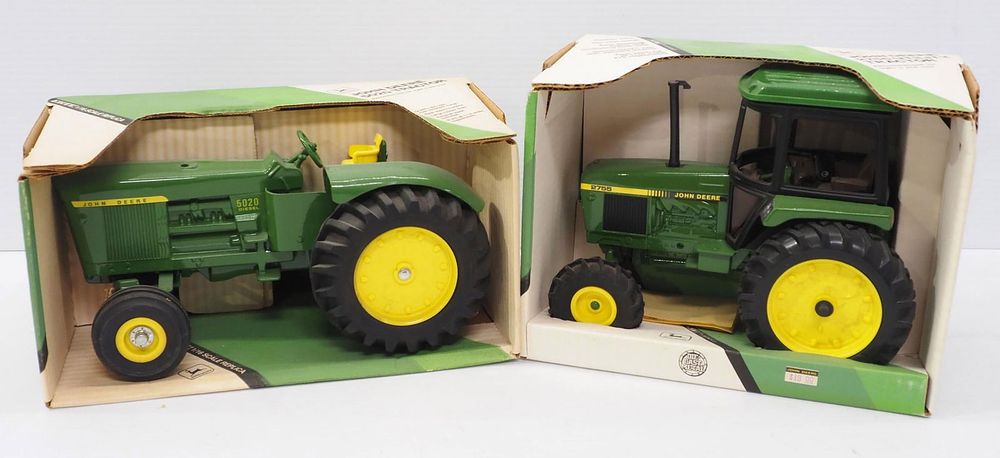Lot 28: (2) Ertl John Deere Tractors