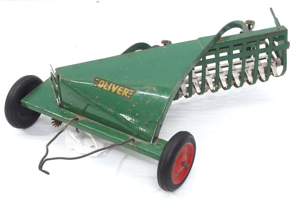 Lot 31: Slik Oliver Hay Rake