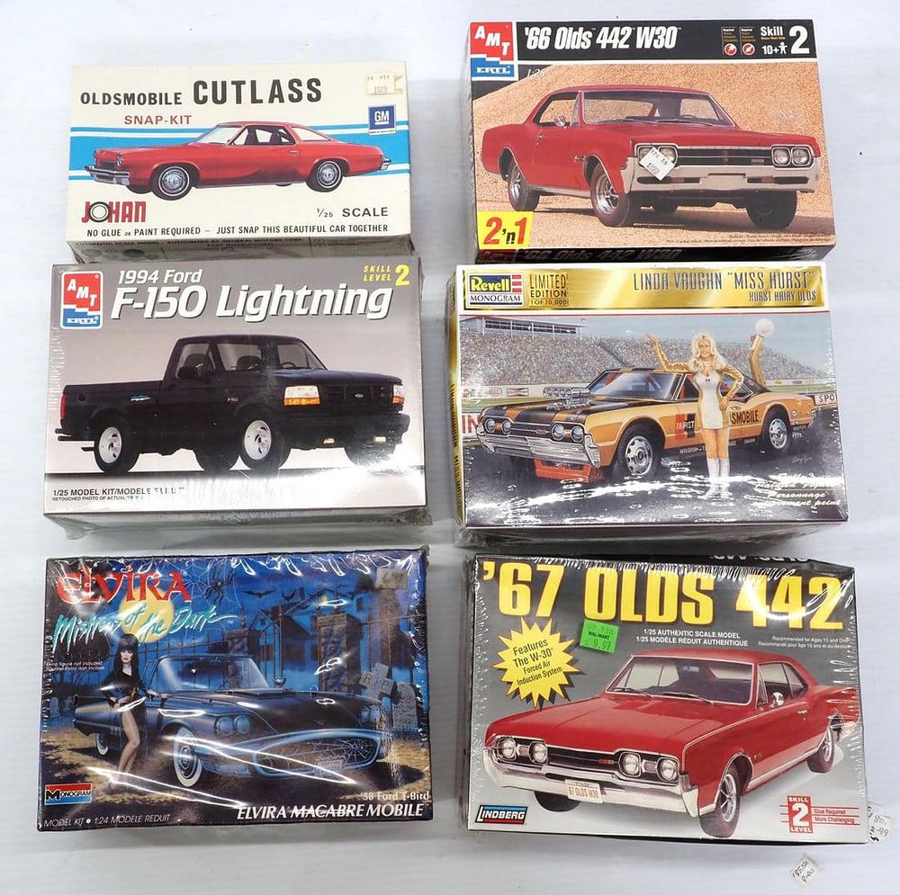Lot 50: (6) NIB Model Kits