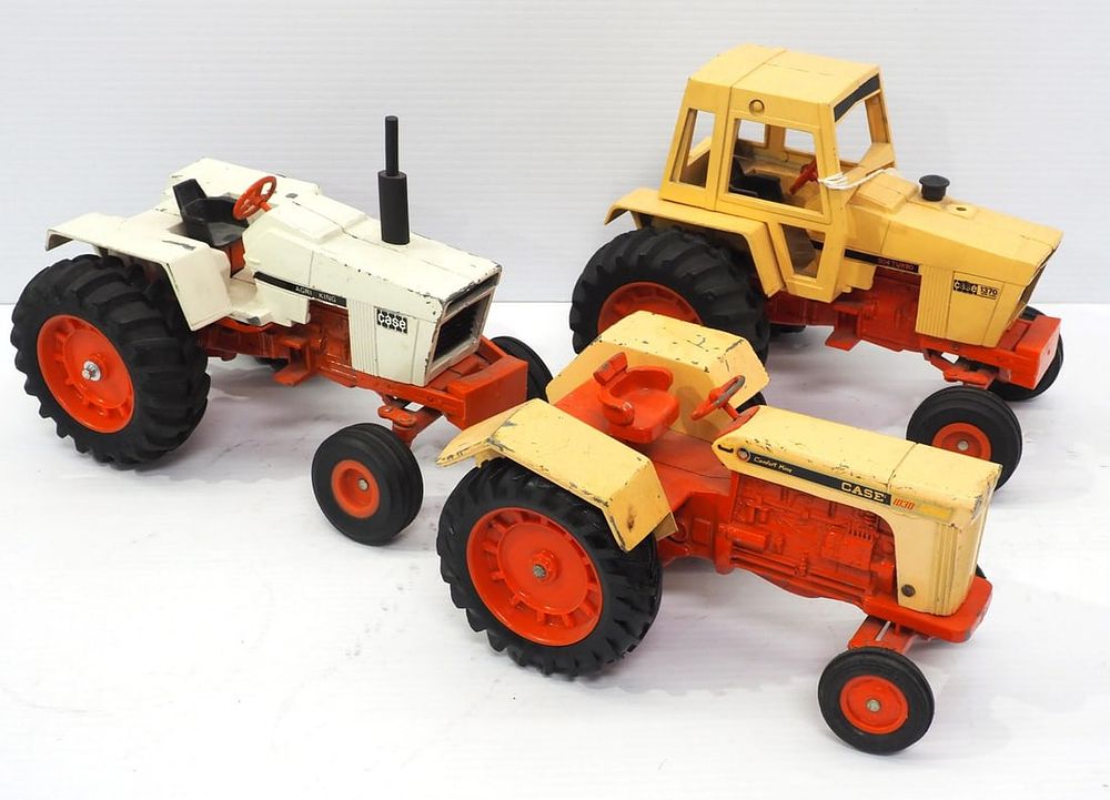 Lot 68: (3) Ertl Case Tractors