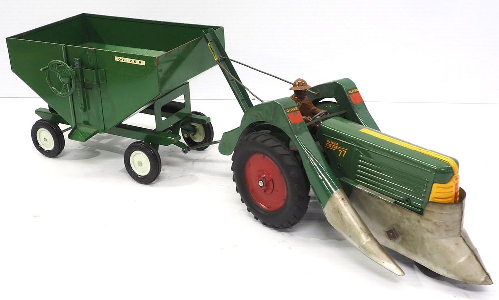 Lot 92: Slik Oliver Row Crop 77, Picker & Gravity Wagon